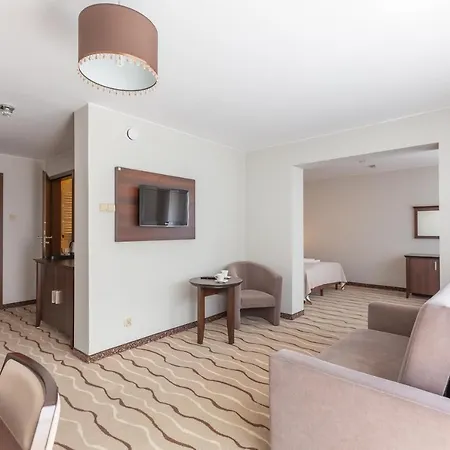 Arpol Aldeamento Turístico *