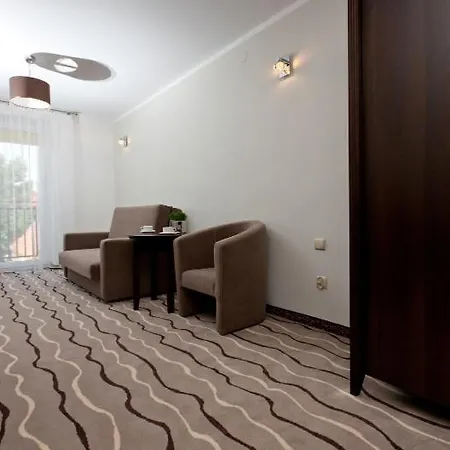 Arpol Aldeamento Turístico *